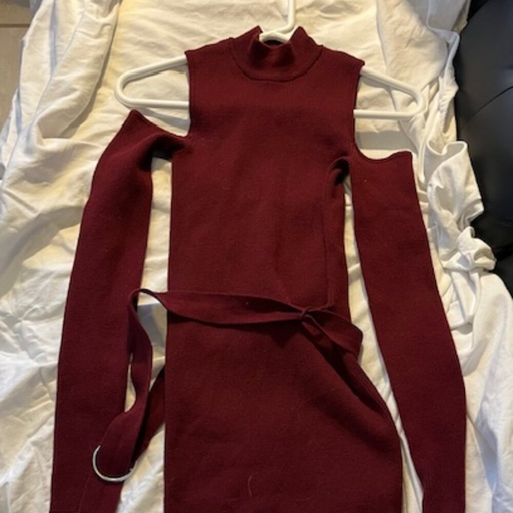 Forever 21 S Maroon Long sleeve open shoulder Slim Fit Dress